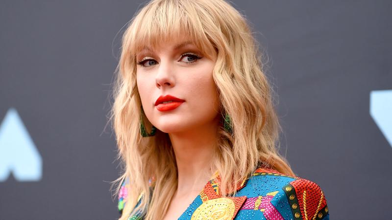 Celebrities love DIY too: Taylor Swift's home makeover secrets