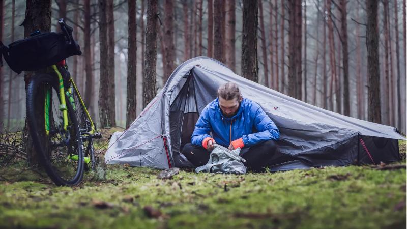Camping in the rain and still having fun? These alternative plans are so good!